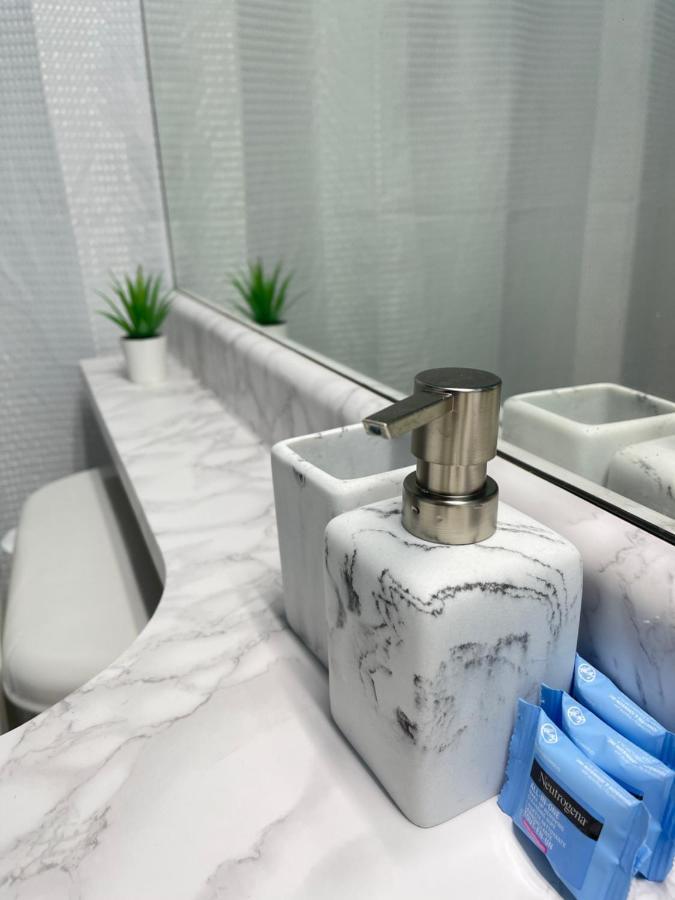 Downtown 1Br Condo At Granville Strip Near English Bay Vancouver Kültér fotó